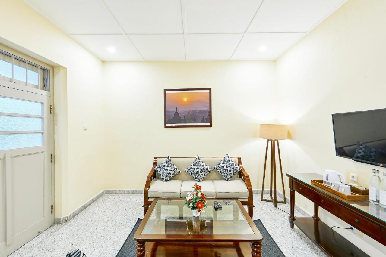 Tirtodipuran Hotel By Natts Hospitality Indonesia Джокьякарта Экстерьер фото
